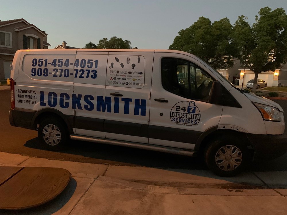 24 hours locksmith provide